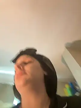 menaceswife online show from March 9, 4:00 pm