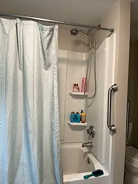 menaceswife online show from March 18, 1:09 pm