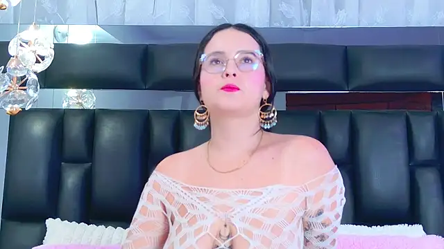 DahianaMoss online show from May 22, 12:44 pm