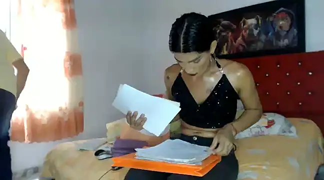 Snapshot of dirtycouplehot2 chatting on March 18, 3:21 pm dirtycouplehot2 online show from March 18, 3:21 pm