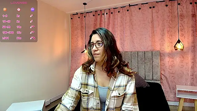 VioletaScott  online show from March 11, 1:01 pm