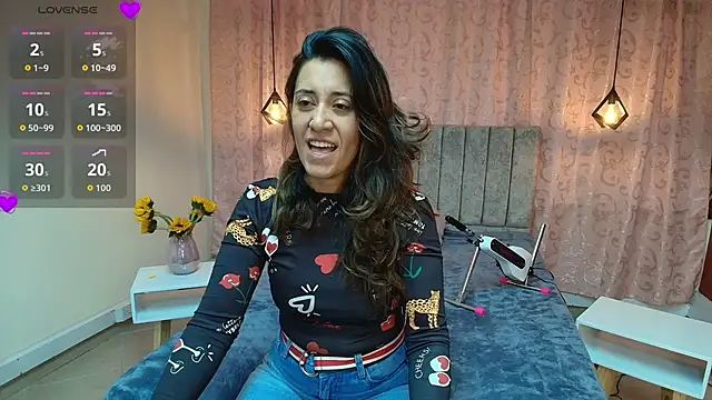 VioletaScott  online show from November 1, 1:24 pm