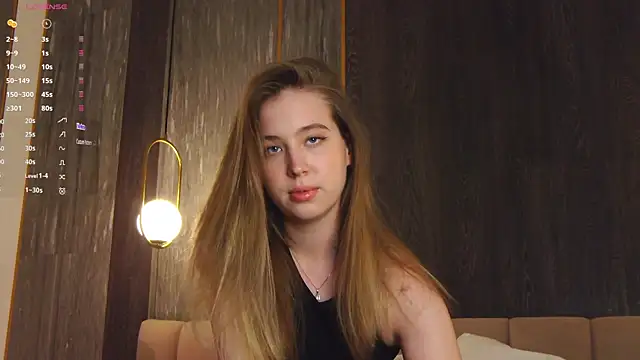 Snapshot of LoraineLuff chatting on March 12, 5:49 pm LoraineLuff online show from March 12, 5:49 pm