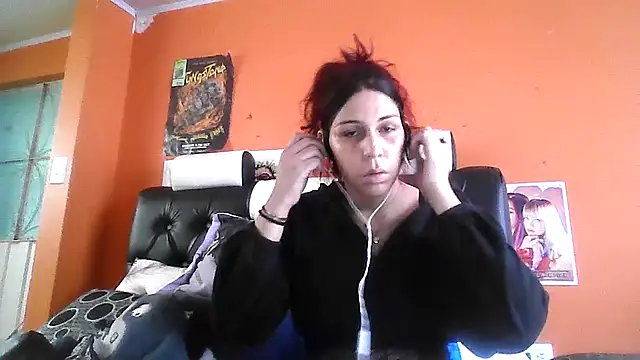 aishadraven online show from March 25, 9:32 pm