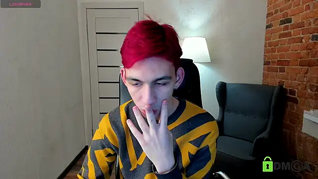 Snapshot of Ul_Tima chatting on January 4, 8:37 pm Ul Tima online show from January 4, 8:37 pm