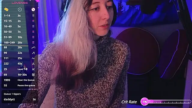 Snapshot of lovelylucyy chatting on December 5, 8:33 pm lovelylucyy online show from December 5, 8:33 pm