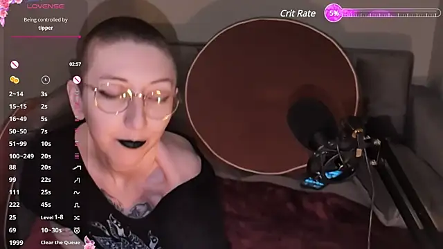 Snapshot of lovelylucyy chatting on January 30, 12:07 am lovelylucyy online show from January 30, 12:07 am