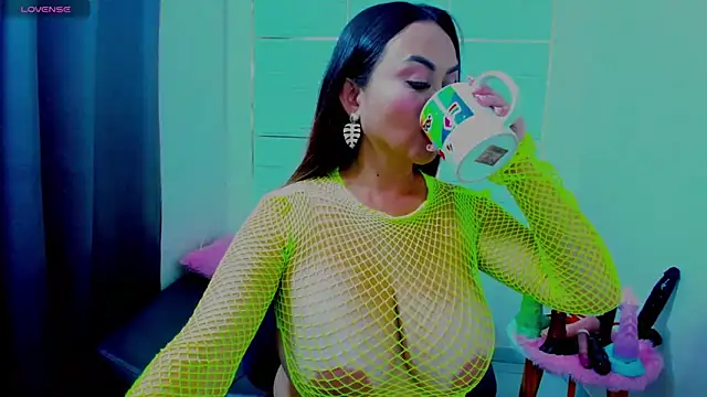 Snapshot of IsaSixty9 chatting on February 6, 8:45 pm IsaSixty9 online show from February 6, 8:45 pm