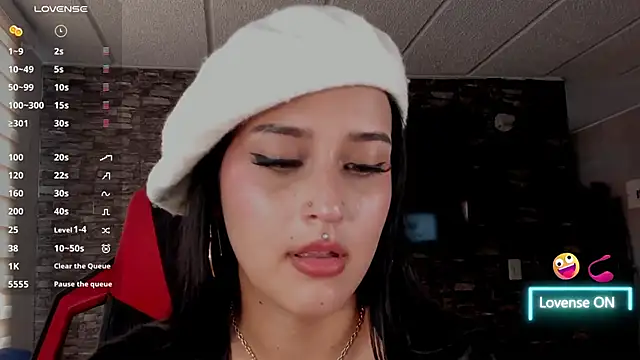 Charlotte greys online show from April 10, 9:19 pm