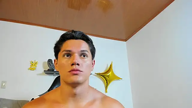 julian wallace online show from November 18, 7:18 pm