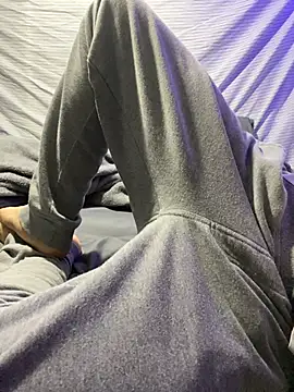 Snapshot of BigMac1596 chatting on February 9, 9:19 pm BigMac1596 online show from February 9, 9:19 pm