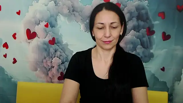 Snapshot of LiluGrants chatting on February 1, 5:49 am LiluGrants online show from February 1, 5:49 am