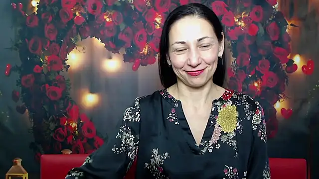 Snapshot of LiluGrants chatting on February 5, 1:26 am LiluGrants online show from February 5, 1:26 am