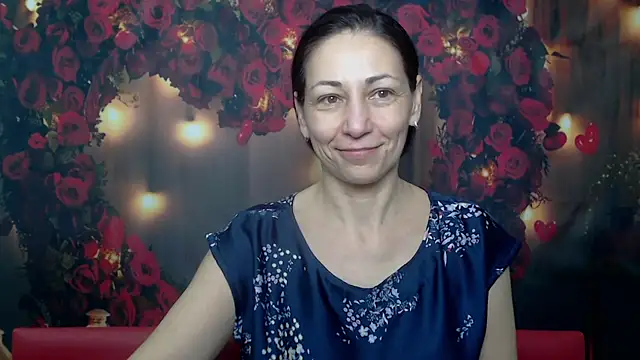 Snapshot of LiluGrants chatting on February 7, 1:36 am LiluGrants online show from February 7, 1:36 am