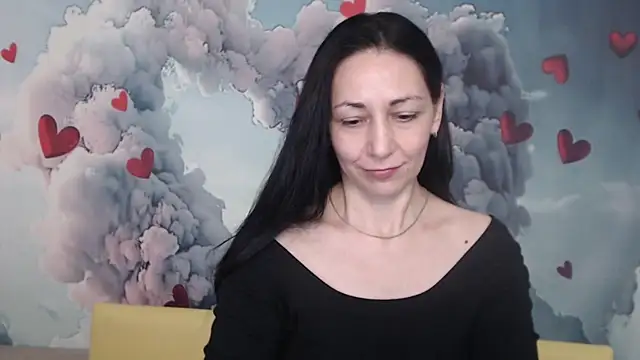 Snapshot of LiluGrants chatting on March 7, 10:10 pm LiluGrants online show from March 7, 10:10 pm