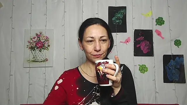 Snapshot of LiluGrants chatting on March 16, 1:28 am LiluGrants online show from March 16, 1:28 am