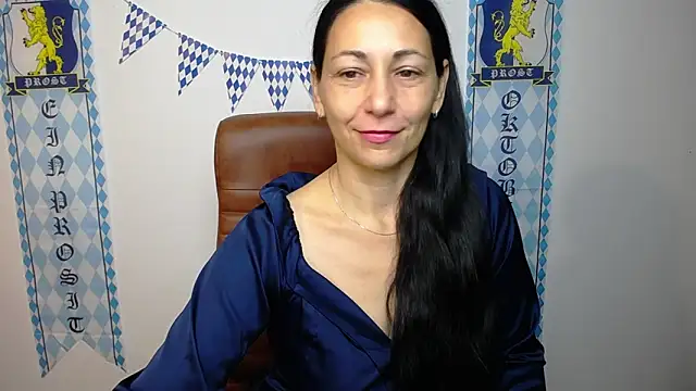 Snapshot of LiluGrants chatting on October 5, 6:17 pm LiluGrants online show from October 5, 6:17 pm