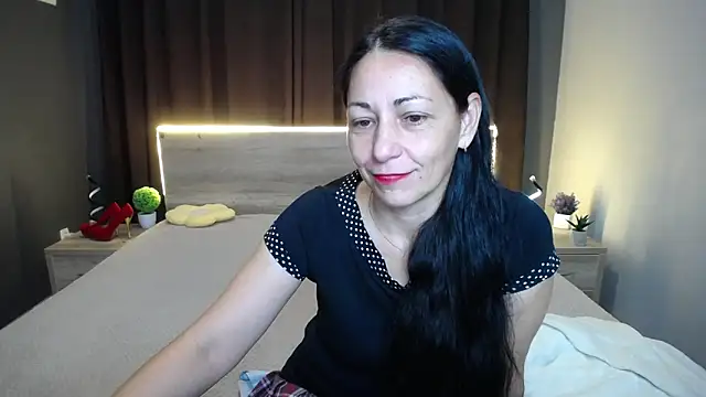 Snapshot of LiluGrants chatting on October 8, 6:16 pm LiluGrants online show from October 8, 6:16 pm