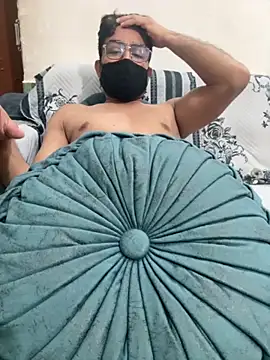 Hot budddy online show from November 10, 6:18 pm