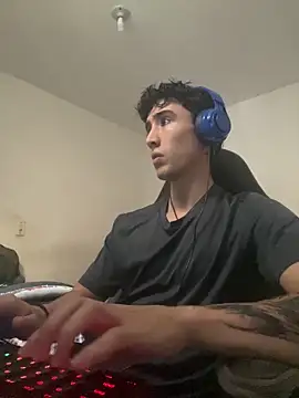 Snapshot of gojo_satoru_18 chatting on December 17, 7:20 pm gojo satoru 18 online show from December 17, 7:20 pm