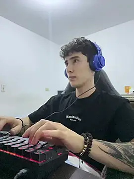 Snapshot of gojo_satoru_18 chatting on February 14, 1:46 am gojo satoru 18 online show from February 14, 1:46 am