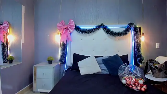 Snapshot of Clarigil chatting on December 1, 9:20 pm Clarigil online show from December 1, 9:20 pm