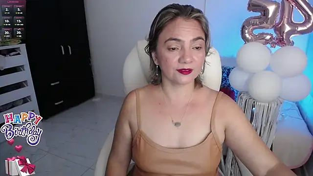 Chiraz hasnaa online show from January 11, 11:56 pm