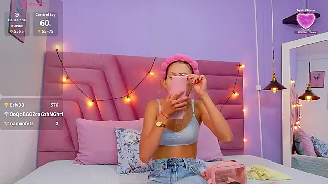 Beautifulskinny18 online show from March 11, 7:53 pm