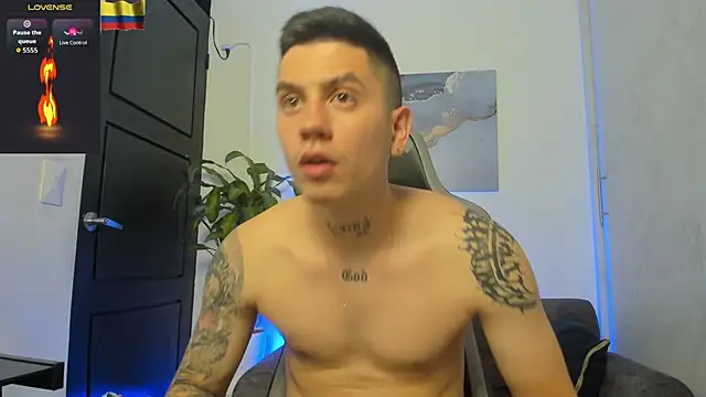 Snapshot of Yeiko_Romero_ chatting on October 24, 10:50 pm Yeiko Romero online show from October 24, 10:50 pm