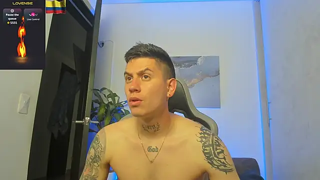 Snapshot of Yeiko_Romero_ chatting on October 27, 6:56 pm Yeiko Romero online show from October 27, 6:56 pm