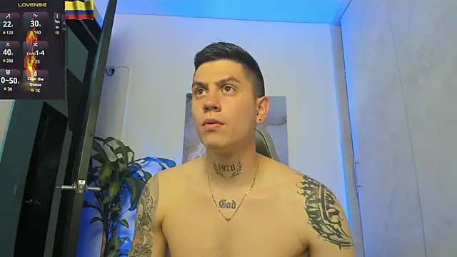 Snapshot of Yeiko_Romero_ chatting on October 28, 7:05 pm Yeiko Romero online show from October 28, 7:05 pm