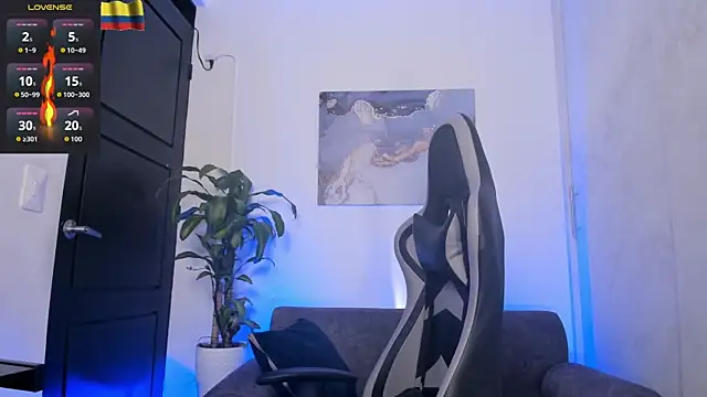 Snapshot of Yeiko_Romero_ chatting on November 7, 9:04 pm Yeiko Romero online show from November 7, 9:04 pm