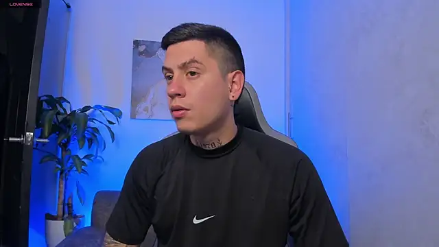 Snapshot of Yeiko_Romero_ chatting on November 27, 6:21 pm Yeiko Romero online show from November 27, 6:21 pm