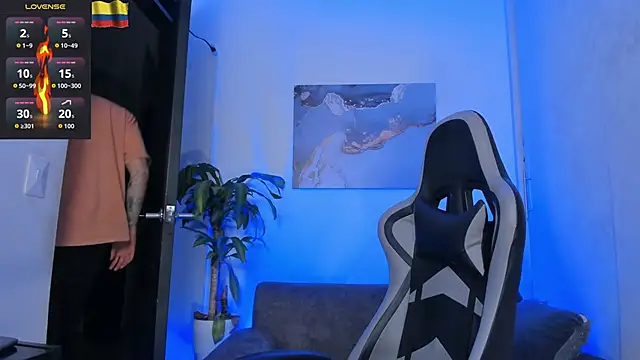 Snapshot of Yeiko_Romero_ chatting on November 30, 3:54 am Yeiko Romero online show from November 30, 3:54 am