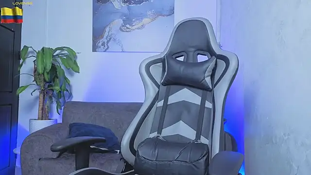 Yeiko Romero  online show from April 10, 4:28 am