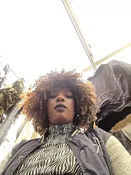 TIFFANYYSTAR online show from February 28, 1:36 pm