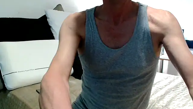 ImYourXtoy online show from May 31, 7:04 pm