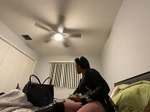 wynterheat online show from January 30, 5:41 am