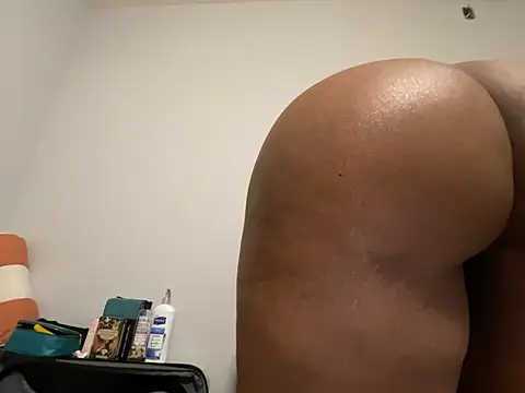 wynterheat online show from February 16, 6:21 am