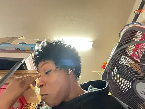 wynterheat online show from November 10, 3:27 am