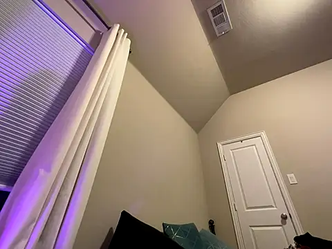 wynterheat online show from November 24, 8:47 am