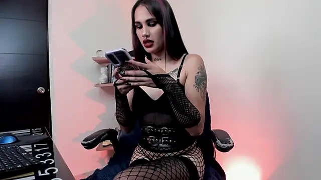 saeko karine online show from March 12, 7:59 pm