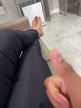 Snapshot of Palomasoouzaaak chatting on February 6, 11:02 am Palomasoouzaaak online show from February 6, 11:02 am