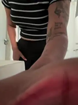 Snapshot of Palomasoouzaaak chatting on February 12, 9:59 am Palomasoouzaaak online show from February 12, 9:59 am