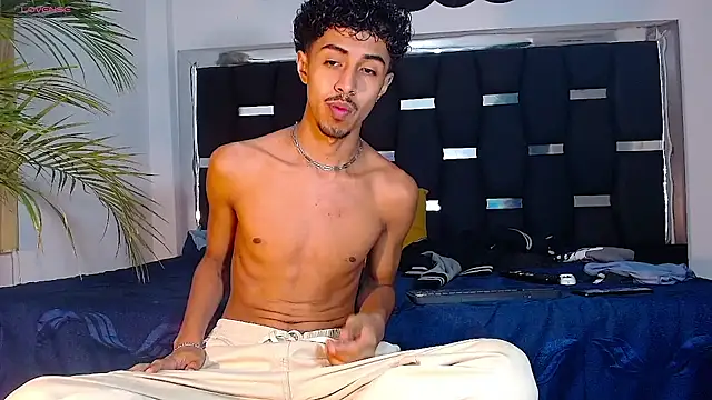 RyanRizzo online show from February 5, 11:17 pm