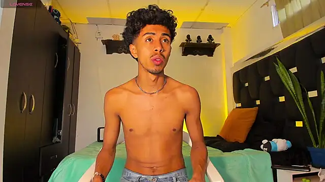 RyanRizzo online show from March 15, 11:06 pm