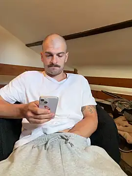 Greyoff online show from June 4, 1:06 pm