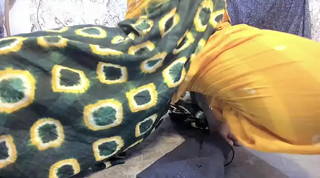 aarjulove online show from March 15, 5:26 pm