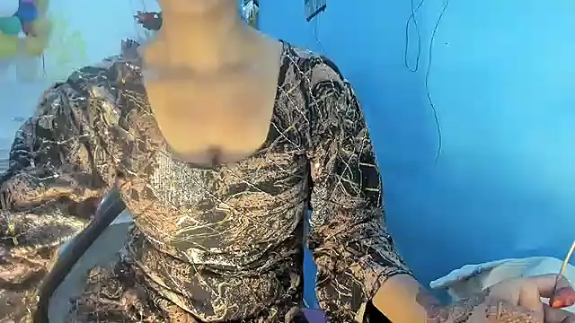 aarjulove online show from February 12, 11:27 am