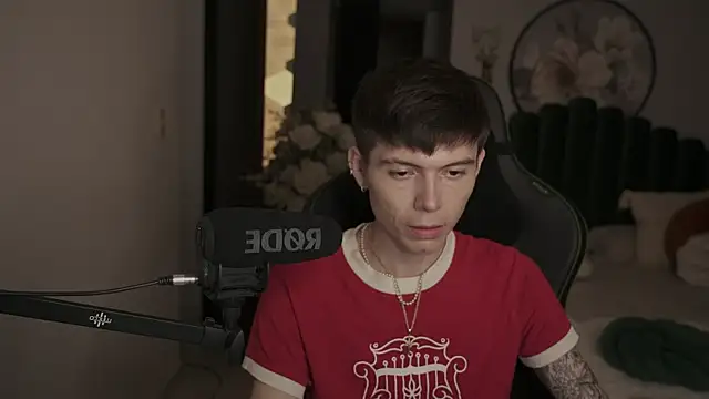 IsmaelRichardson online show from March 19, 5:52 am